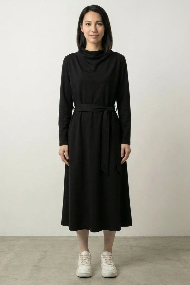 Vestido de estilo japonés Akiko cuello drapeado y cinturón detalle corte y tejido Ropa Japonesa