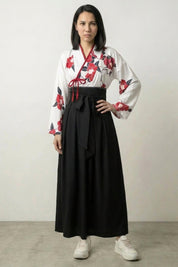 Vestido japonés de niña Etsuko set hanfu camelias rojas y falda larga detalle corte y tejido Ropa Japonesa