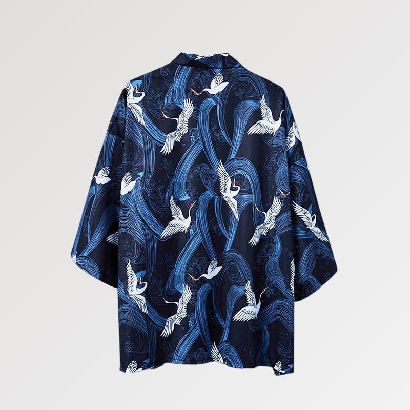 El kimono de primavera con estampado tradicional japonés para mujer