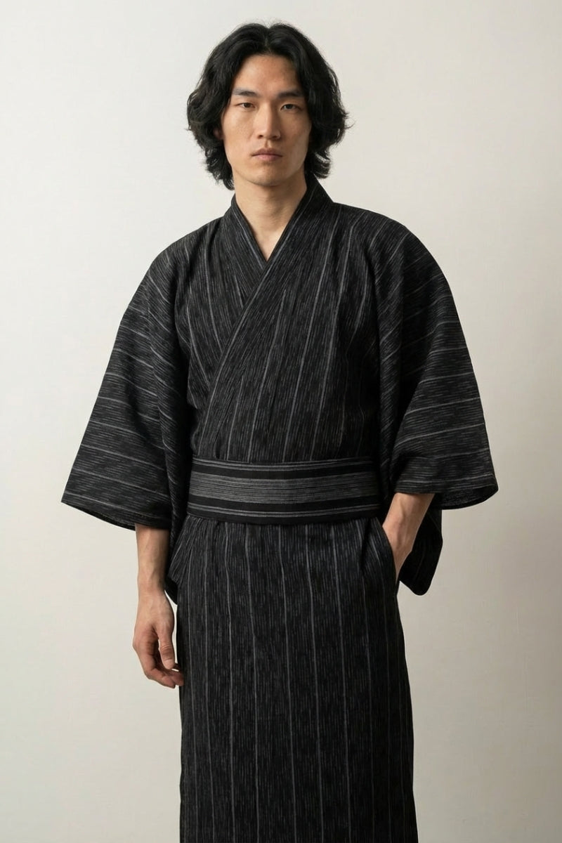 Yukata hombre negro Murayama finas rayas verticales tate-jima blanco gris algodón tejido 100% obi negro rayas estilo streetwear japonés Ropa Japonesa