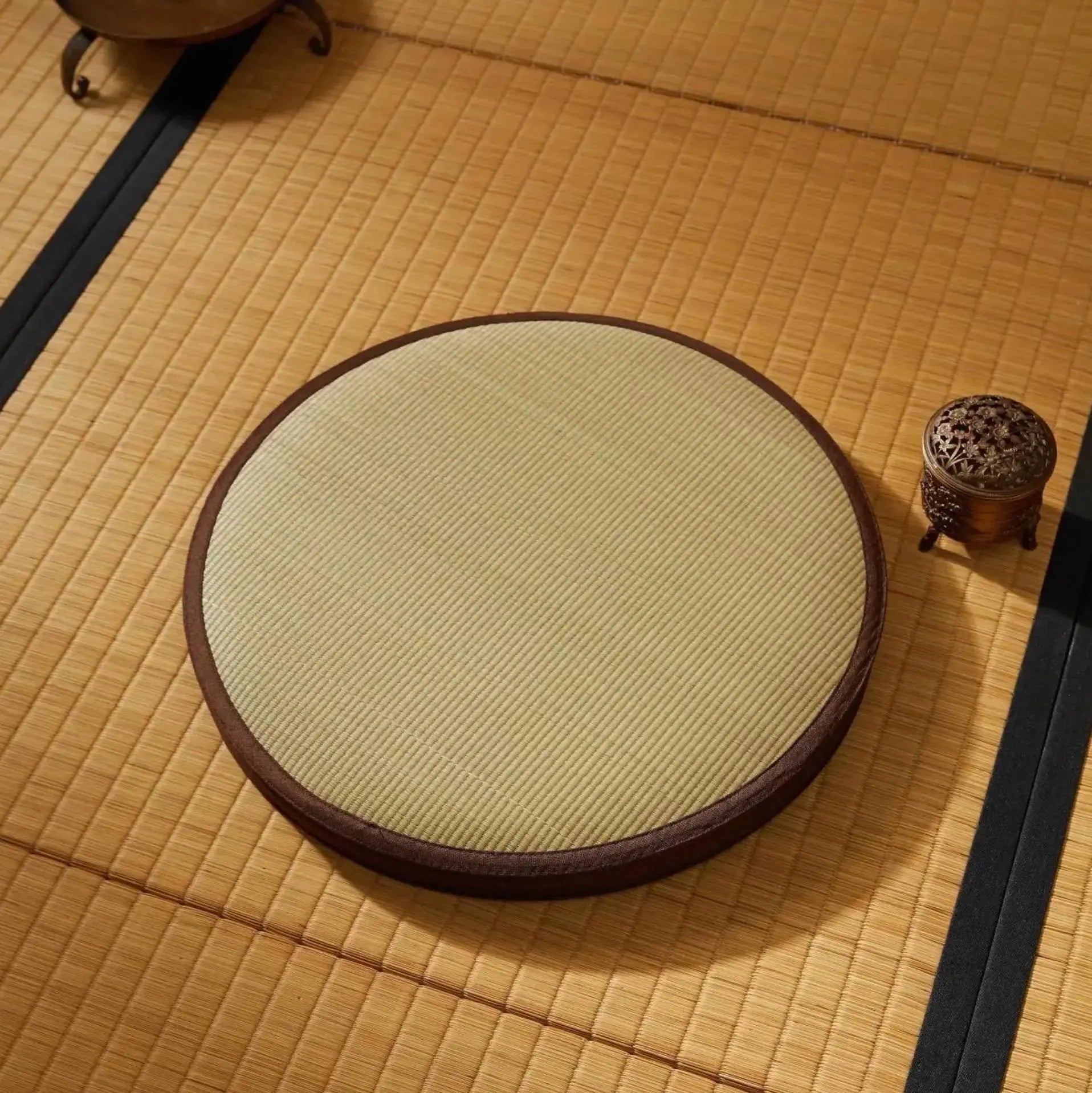 Zabuton de tatami redondo Fujida en paja de trigo trenzada verdadera Ropa Japonesa